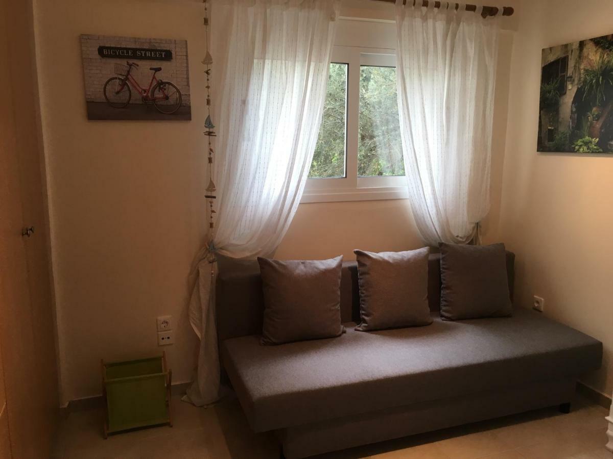 Lovely Appartments Lygia Korinthias Ligia  Exterior photo